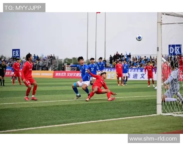 足球场上星光熠熠 聚焦当红球星们的巅峰对决与荣耀时刻